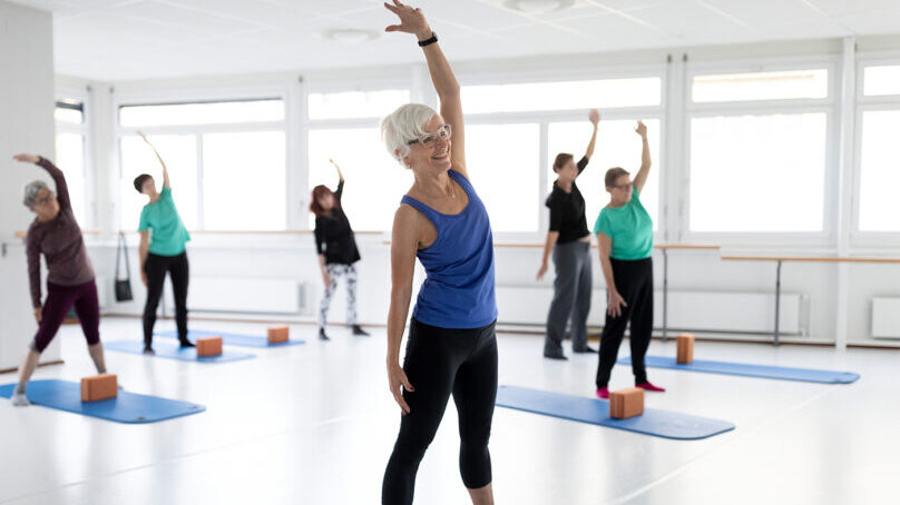 A Pilates lesson at the ballet studio BallettStadt Neustadt, organised by Pro Senectute's cantonal section of Lucerne, pictured in Lucerne, Switzerland, on October 23, 2018. Founded in 1917, Pro Senectue is a non-profit organization dedicated to the well-being, dignity and rights of the elderly and offers a wide range of services and courses. (KEYSTONE/Gaetan Bally)